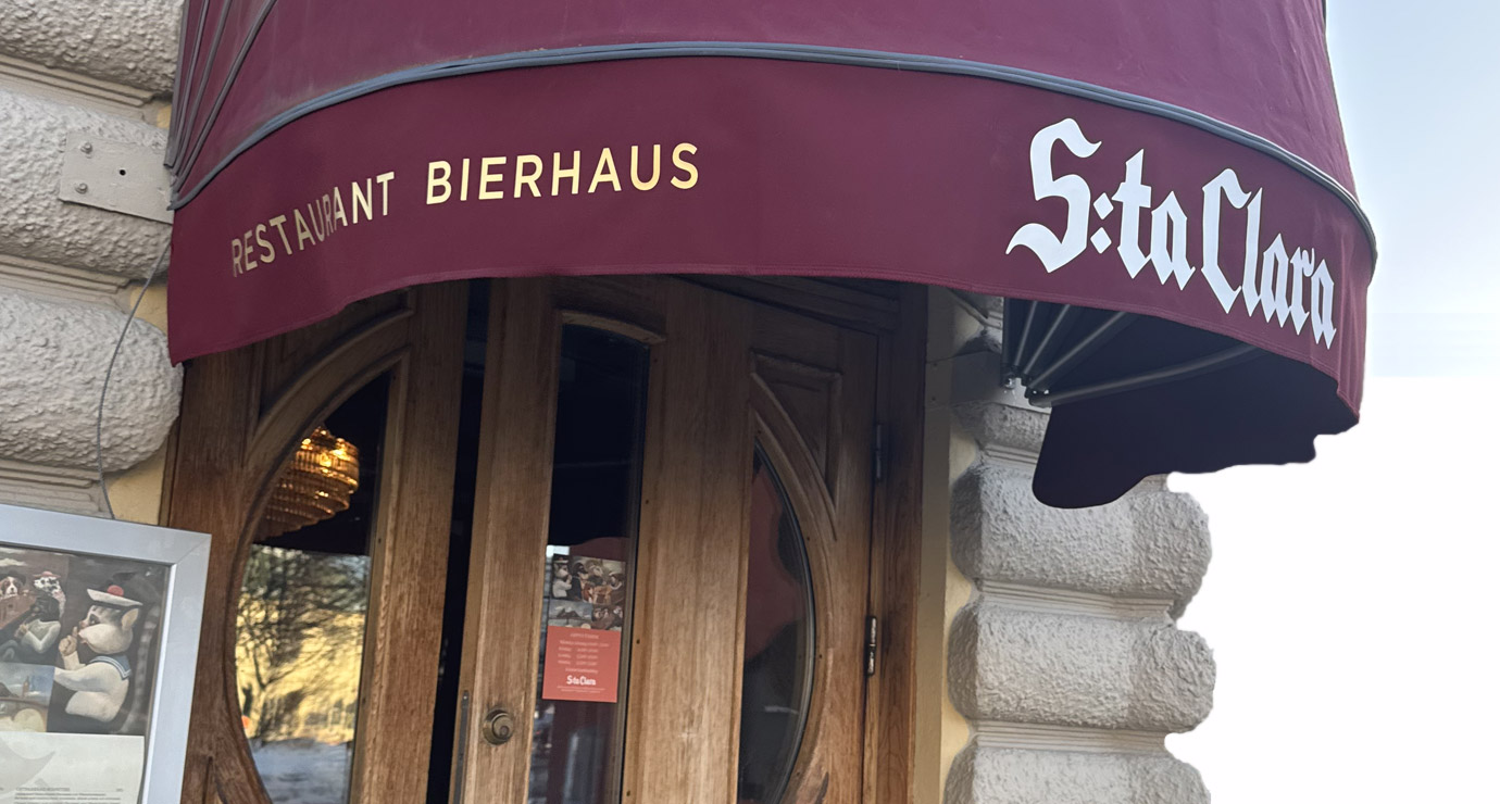 Entrén till S:ta Clara Sundsvall